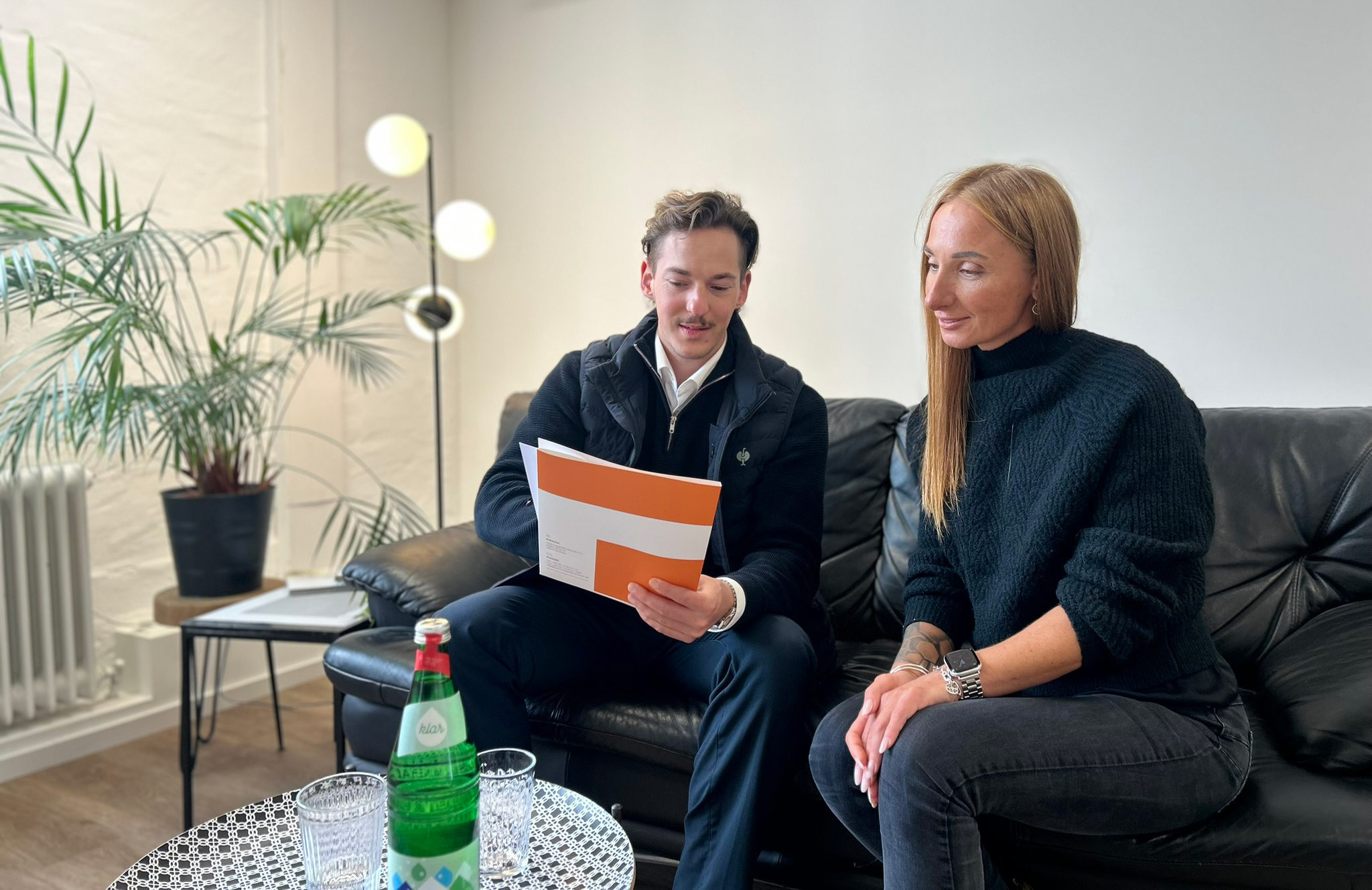 Wohnungssuchende Beratungsgespräch Situation